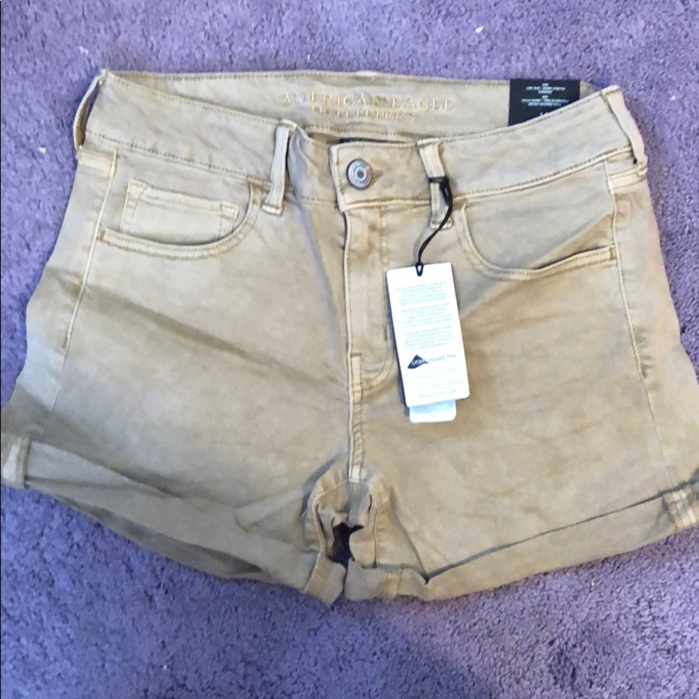 Midi khaki shorts
